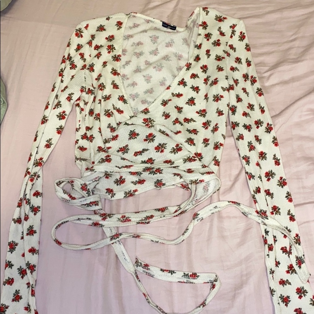 Brandy Melville wrap top